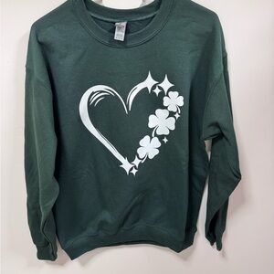 Gildan Dark Green Sweatshirt with Heart and Clover Design